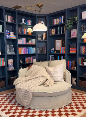 Reading Nook: Large Barrel Chair – roomLift